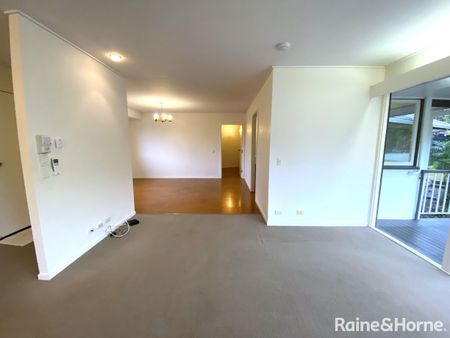 Good Size Home, with Air Conditioning and Great Location! - Photo 2