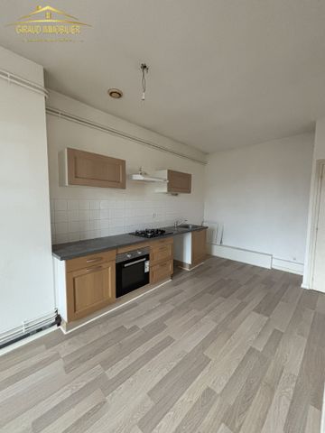 CHARLIEU T3 BOULEVARD L.VALORGE - Photo 5