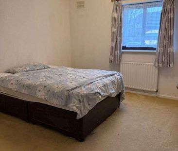 Wheatley Close, Hendon, NW4 - Photo 3