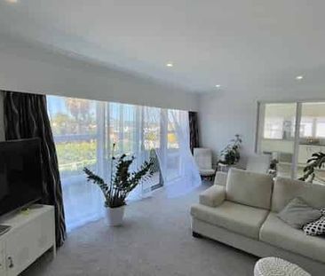 Newly Renovated Two Bedroom Home With Sea Views In Milford - Photo 5