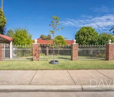 Fully Renovated Family Home with Multiple Living Areas, Huge Entert... - Photo 1