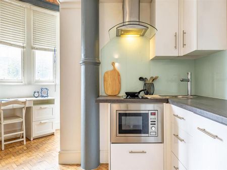 1 bedroom in a flat share to rent - Photo 5