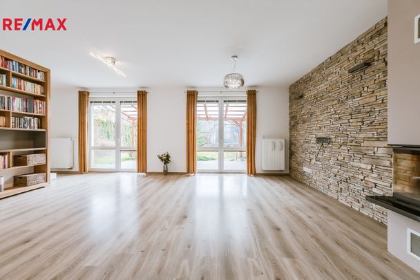Pronájem domu 123 m², Bašť - Photo 1