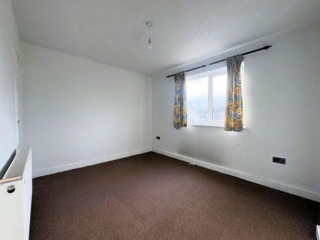 4 bedroom terraced house to rent - Photo 4