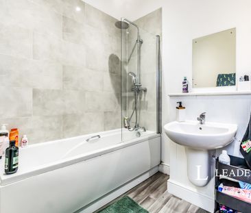 2 bedroom apartment to rent High Street, Sevenoaks, Kent, TN13 - Photo 4