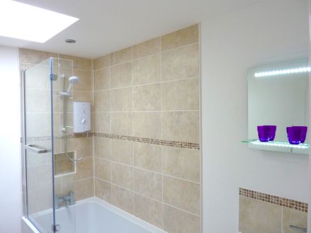 Two Double Bedroom Apartment To Let in Bristol - Photo 4