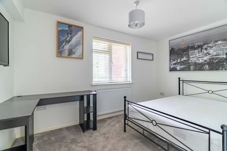 3 bedroom end of terrace house to rent - Photo 5