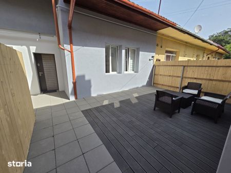 Amartament 2 camere in casa, cu curte privata - Photo 4