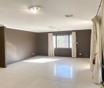 “Spacious 4x2 Family Home in Harvest Lakes Estate” - Photo 2