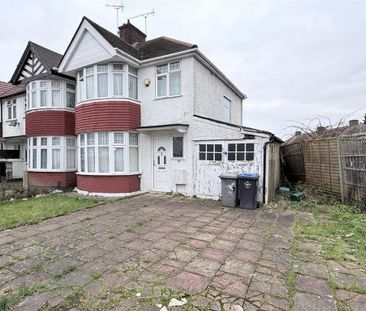 3 bedroom semi-detached house to rent - Photo 4