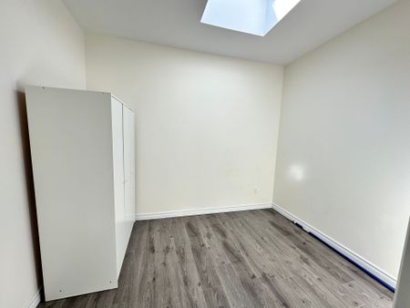 For Lease - 725 Danforth Avenue Unit# 3A, Toronto, Ontario - Photo 3