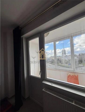 Apartament 4 camere de inchiriat - Fotografie 3