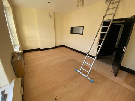 £1,500 PCM, Whole Building Lease, Office/Retail Property with Garden to Let in Kings Road, Pontcanna, Cardiff, CF11 9BZ - Photo 2