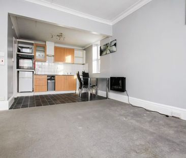 4 Queens Park Gardens, Bournemouth - Photo 4