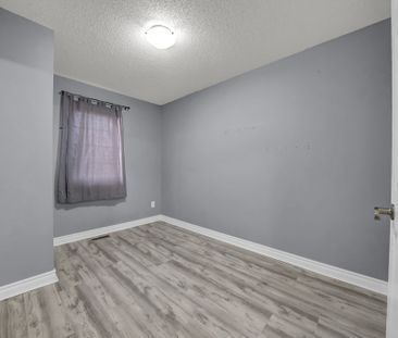 For Lease - 45 Salmon Way, Whitby, Ontario - Photo 5