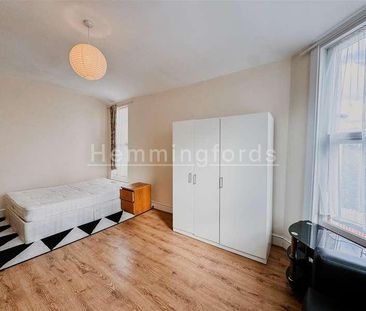 Arcadian Gardens, London, N22 - Photo 1