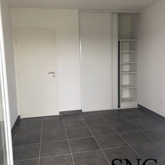 T3 AVEC BALCON + PARKING - Photo 1