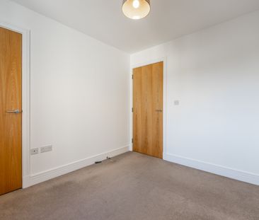 3 Crown Crescent - Photo 3