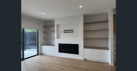 4 bedroom house For Lease - NIDDRIE VIC 3042 - Photo 3