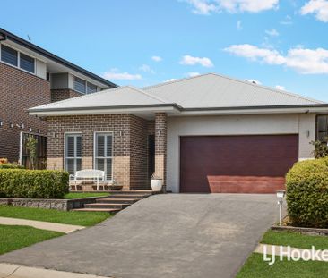 Beautiful 4 Bedroom Home - Prime Location! - Photo 6