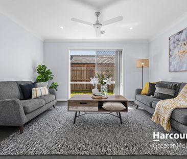 Modern Family Living Close to Everything - Photo 4