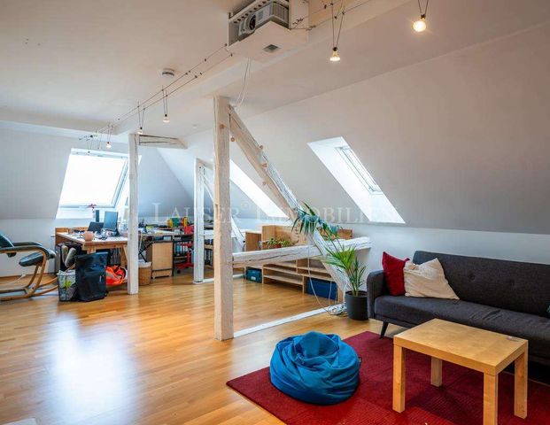 Großzügige Drei-Zimmer-DG-Wohnung in der Nähe des Feuersees - Photo 1