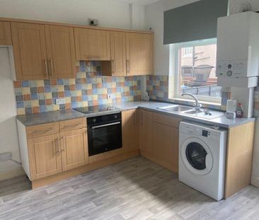 2 bedroom terraced house to rent - Photo 4