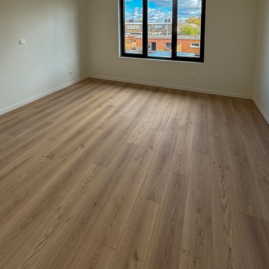 Volledig vernieuwde instapklare woning in rustige omgeving | Anjelierenlaan - Photo 1