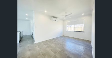 4Bed Family Home Available Now!! Extra Air Con Installation!! - Photo 2