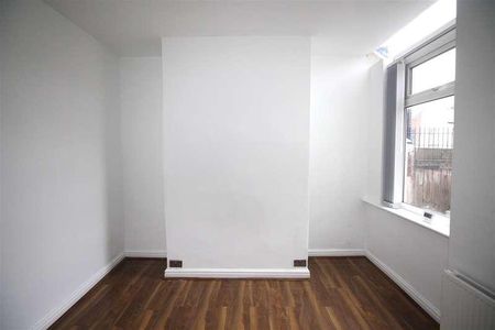 Parkhill Avenue, Manchester, M8 - Photo 4