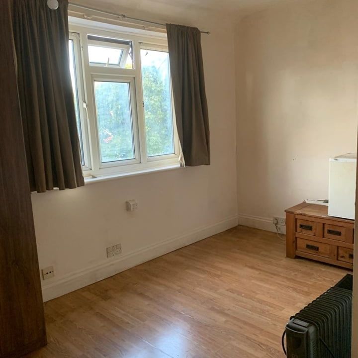 Room in a Shared House, Carmelite Road, HA3 - Photo 1