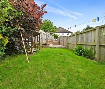 4 bedroom Semi-detached house to rent - Photo 6
