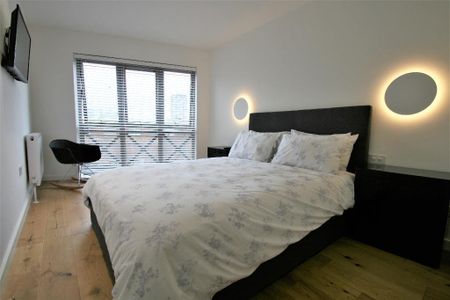 2 bedroom flat to rent - Photo 2