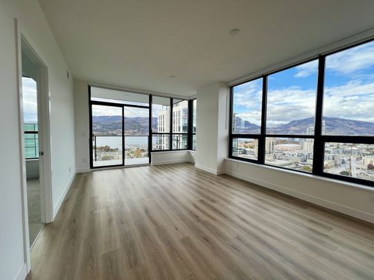 LAKEVIEW: 2 Bdrm at Bertram - Photo 1