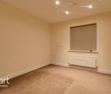 2 bedroom coach house to rent - Photo 6