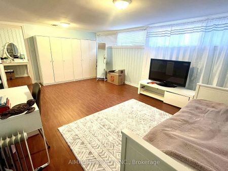 For Lease - 43 Plateau Crescent, Toronto, Ontario - Photo 2