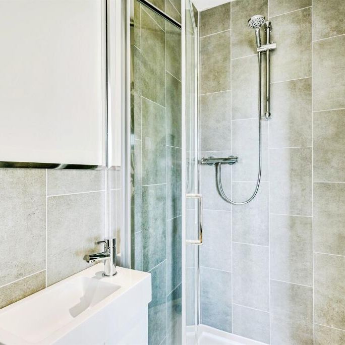 milestone road - Photo 1