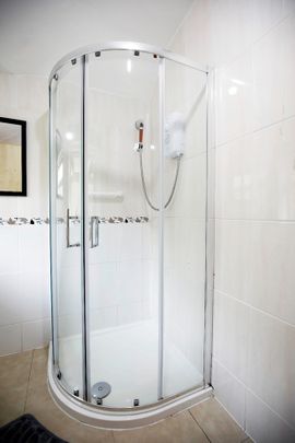 3 Bed Semi-Detached House, Queensway, SK8 - Photo 1
