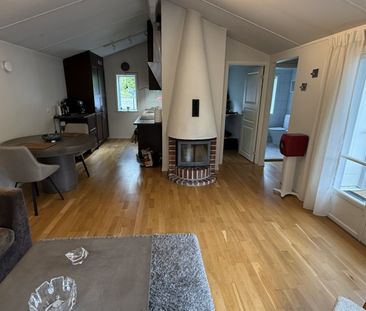 Charmig villa med altan i lugnt läge i Åkersberga! - Foto 1