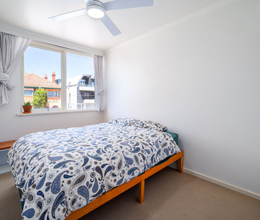 2/75 Hotham Street, - Photo 1