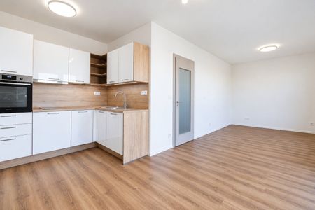 Pronájem bytu 1+kk • 31 m²Arnošta Valenty, Praha - Černý Most - Photo 4