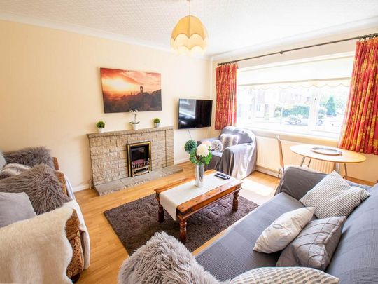 5 bedroom house to rent - Photo 1