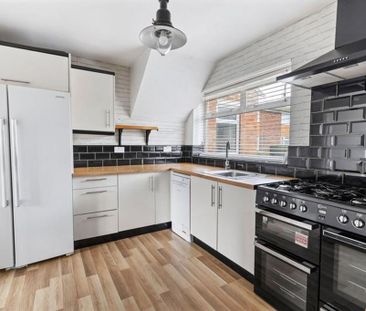 3 bedroom terraced house to rent - Photo 5