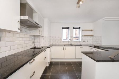 3 bedroom apartment to rent - Photo 2