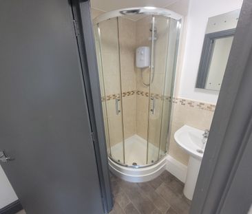 1 Bed Flat, Park Road West, CH43 - Photo 3