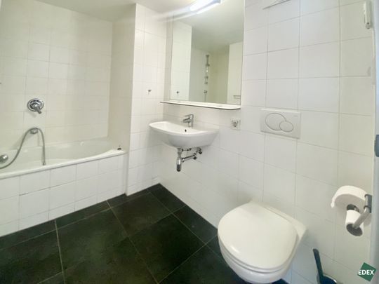 Klimatisiert: Lichtdurchflutete 2-Zimmer DG-Wohnung nahe Donaukanal - Photo 1