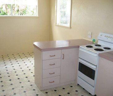 COMFORTABLE FAMILY HOME - Photo 1