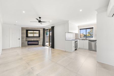 11 Gasking Close, Dunlop ACT 2615 - House For Rent | Domain - Photo 4