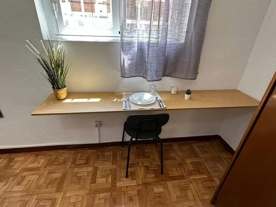 Calle de la Infanta Mercedes, Madrid, Community of Madrid 28020 - Foto 1