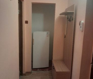 Apartament 2 camere de închiriat — Zona Podu de Piatră - Fotografie 4